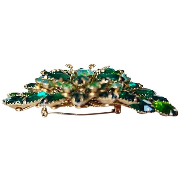 Vintage Austrian crystal Emerald greens & Gold Floral leaf statement Brooch RARE - Picture 5 of 10